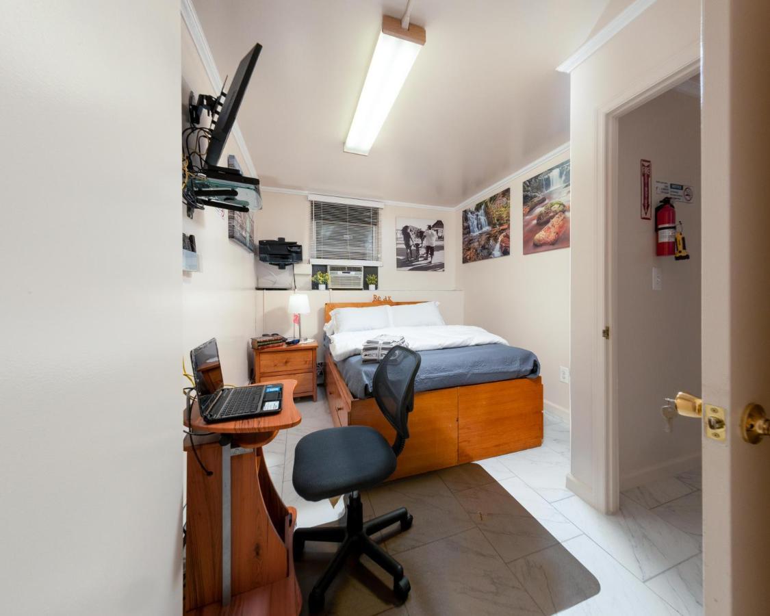 Booking.com Exxlusive: Fully Furnished One Bedroom Entire With Full Size Bed. For One Person Or Couple, Soulmate Positive Friendship Apartamento *